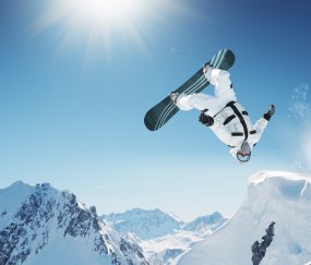 开云体育官方网站-当广厦爆冷鹈鹕，米切尔接管欧冠，体育的不可能如何重塑世界