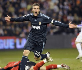 开云体育入口-恩佐爆发破冰，阿根廷硬仗取胜背后的足球哲学革命