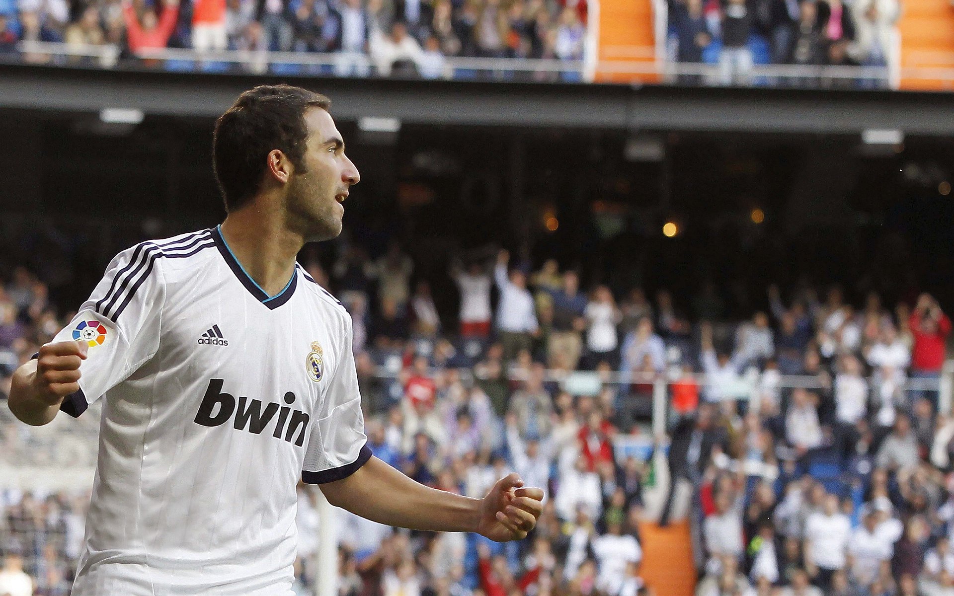 F1街道赛焦点战,亚特兰大血拼德国,科技暗战与轮胎上的文化角力